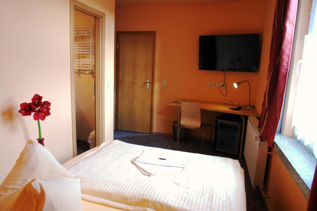 Hotel-Pension Gruene Linde Delitzsch Pokój zdjęcie