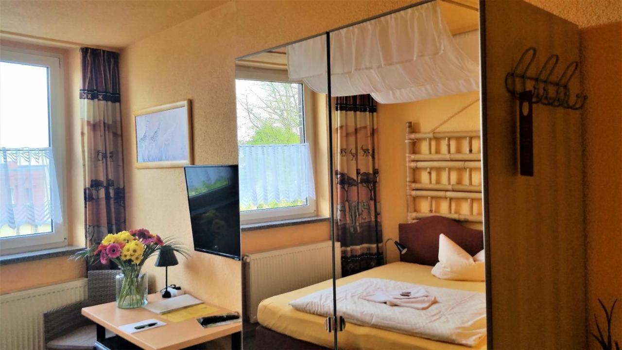 Hotel-Pension Gruene Linde Delitzsch Zewnętrze zdjęcie